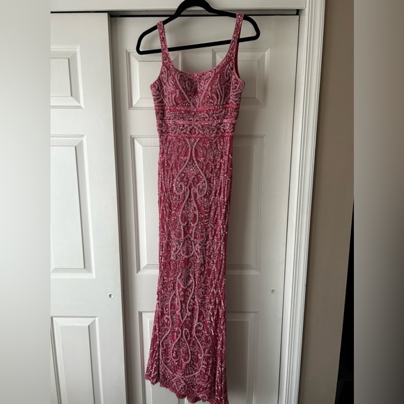 Prom dress - Picture 2 of 9